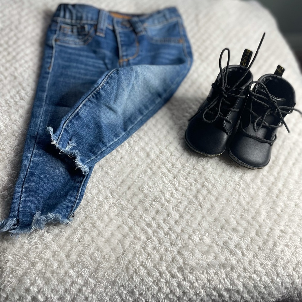 Baby Dr.Martens Lace Booties